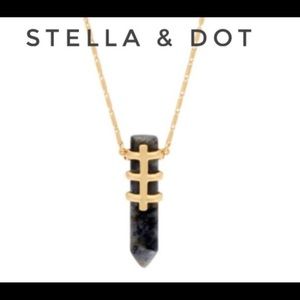 Stella and Dot Legend Necklace